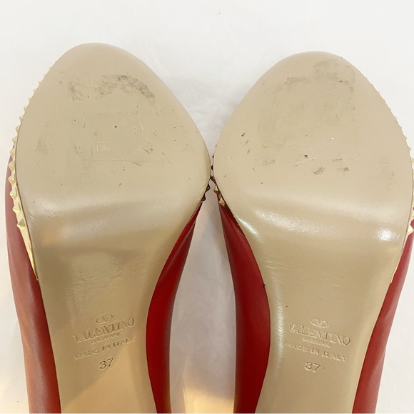Valentino Garavani Platform Pumps in Red - 37 - Picture 13 of 16